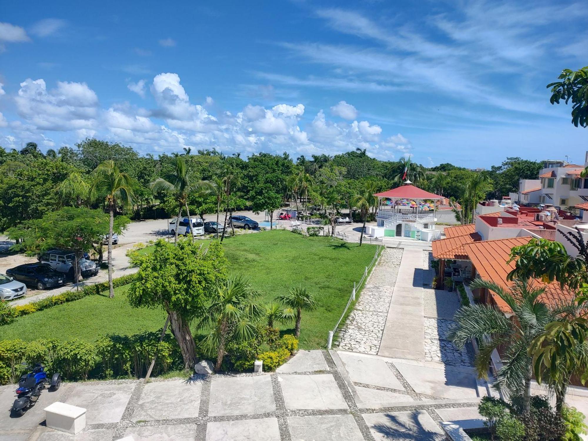 Private Rooms In A Hotel-Type Apartment - Super Located Puerto Aventuras Bagian luar foto